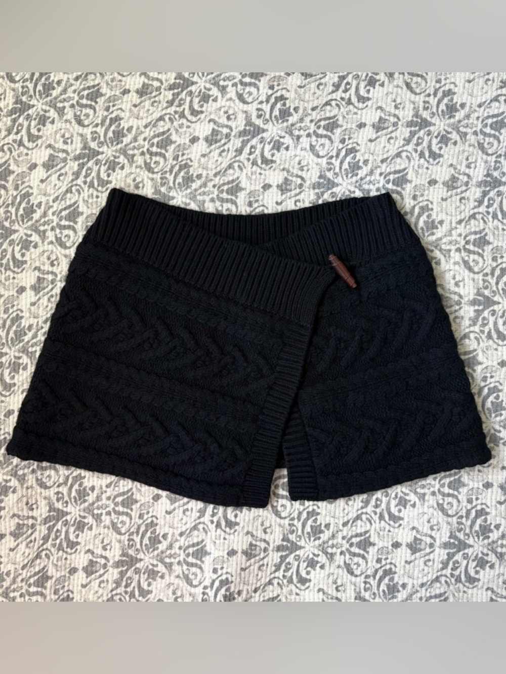 Vince cableknit wool-cashmere shrug